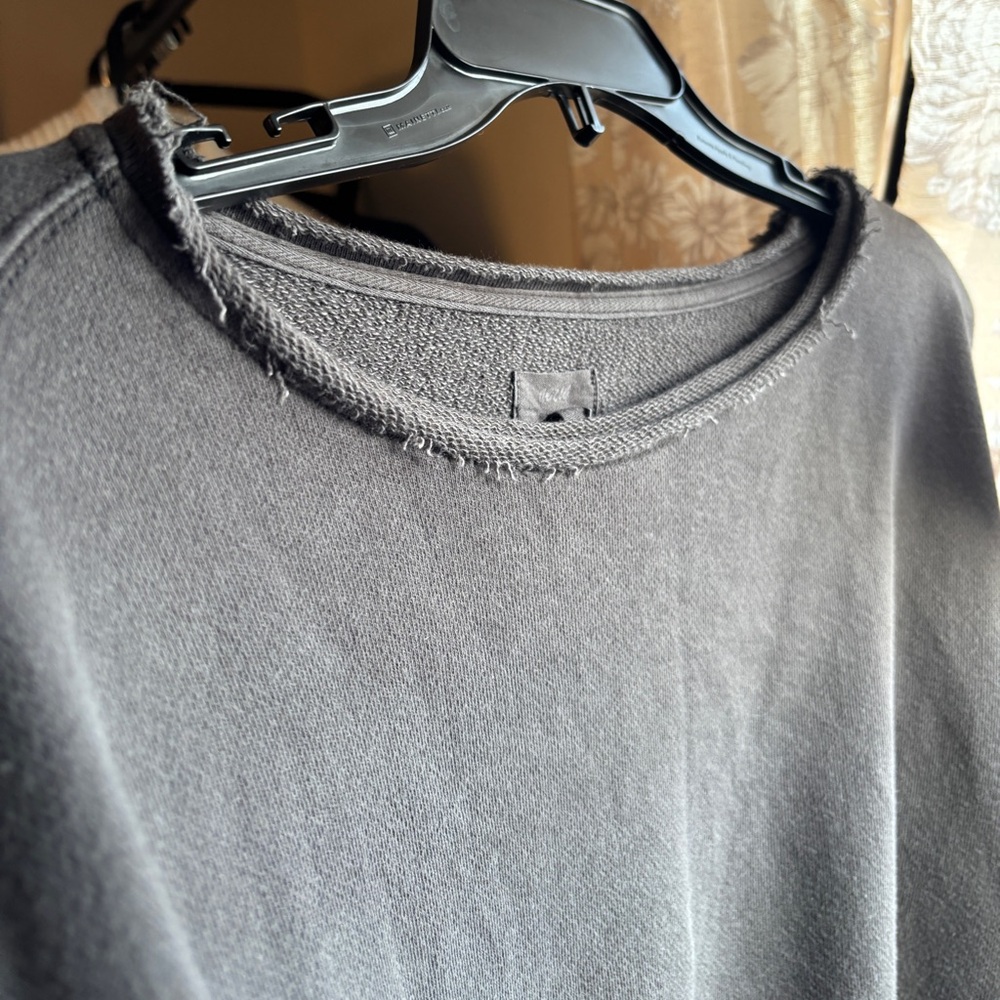 EUC Aerie Ruffle Sleeve 100% Cotton Sweatshirt | Women’s Small OVERSIZED 23” PTP - Picture 10 of 16